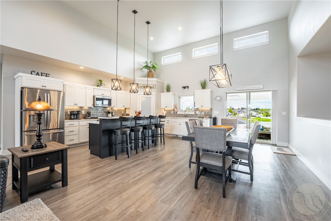 Billings, Montana 59105, United States, 6 Bedrooms Bedrooms, ,3 BathroomsBathrooms,Residential,Active,132356