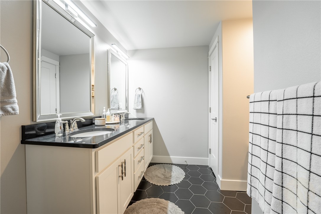 Billings, Montana 59105, United States, 6 Bedrooms Bedrooms, ,3 BathroomsBathrooms,Residential,Active,132356