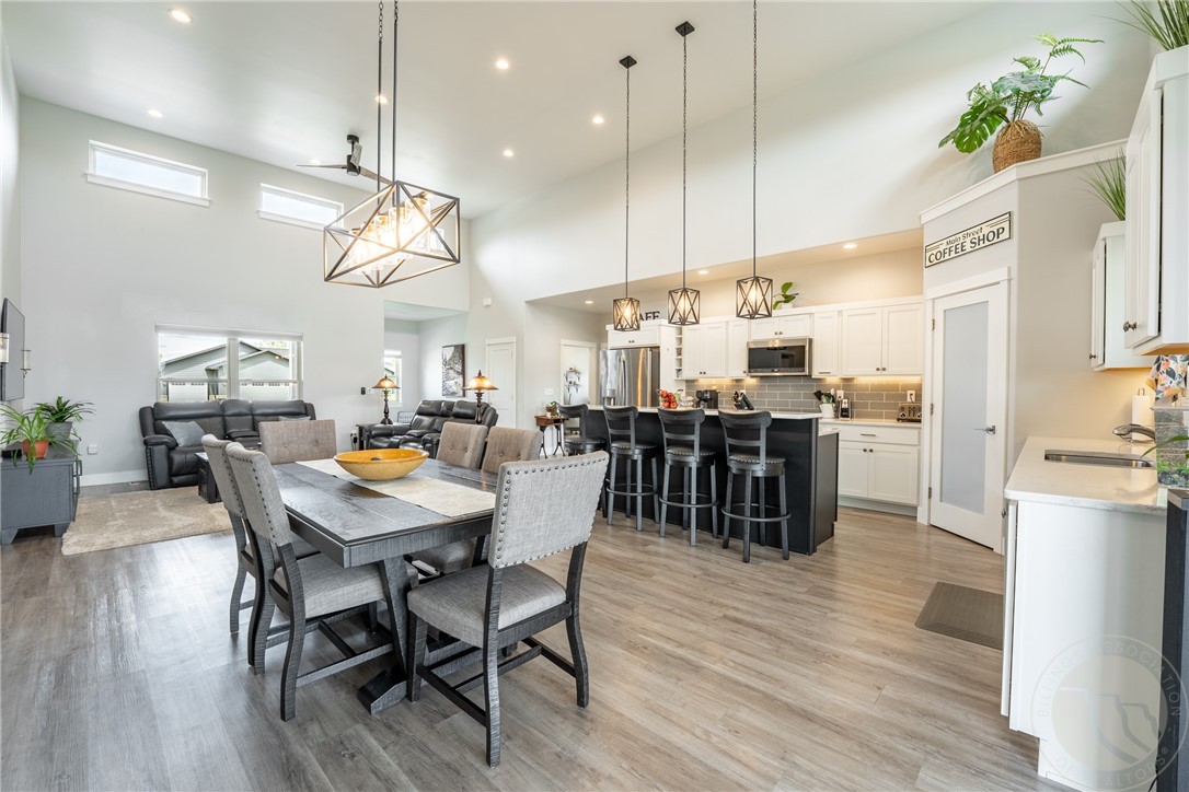 Billings, Montana 59105, United States, 6 Bedrooms Bedrooms, ,3 BathroomsBathrooms,Residential,Active,132356