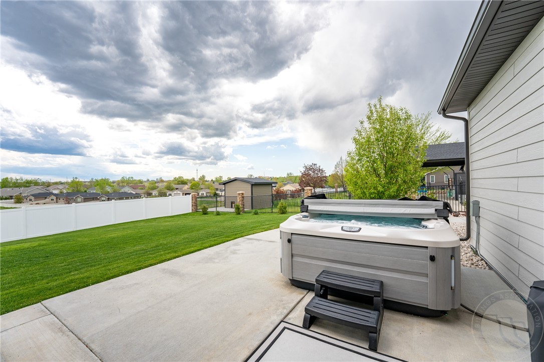 Billings, Montana 59105, United States, 6 Bedrooms Bedrooms, ,3 BathroomsBathrooms,Residential,Active,132356