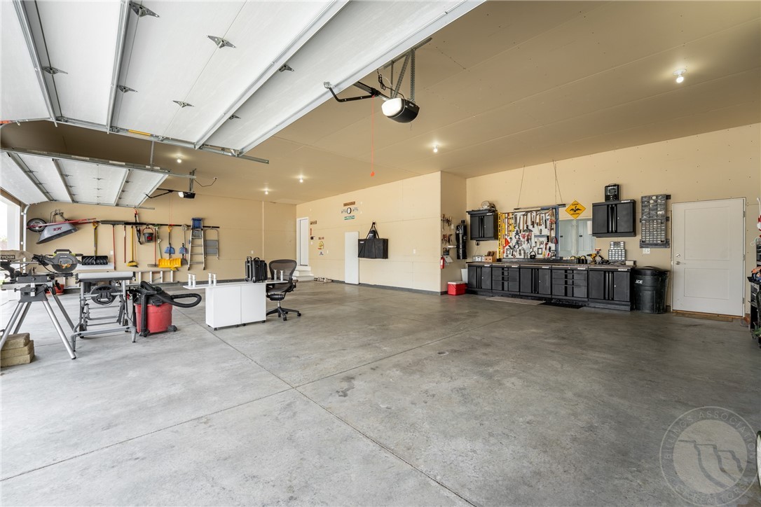 Billings, Montana 59105, United States, 6 Bedrooms Bedrooms, ,3 BathroomsBathrooms,Residential,Active,132356