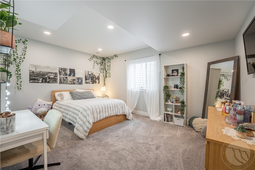 Billings, Montana 59105, United States, 6 Bedrooms Bedrooms, ,3 BathroomsBathrooms,Residential,Active,132356