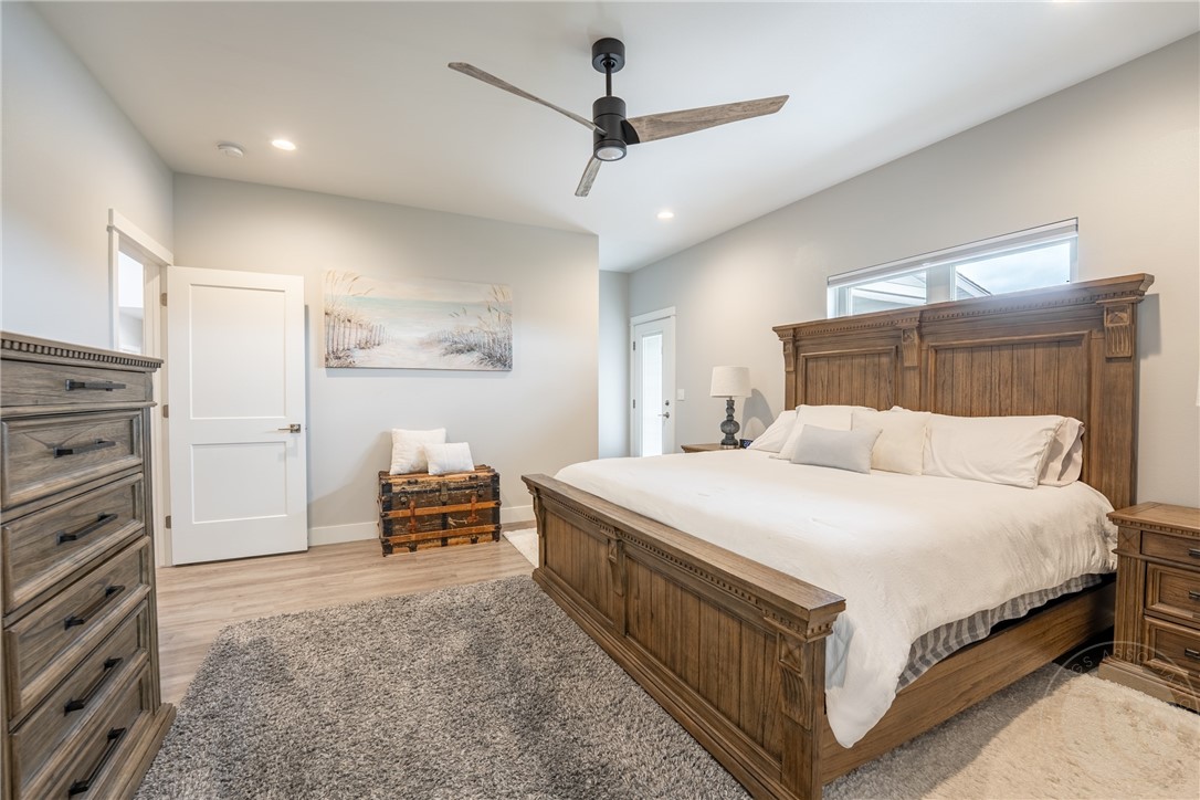 Billings, Montana 59105, United States, 6 Bedrooms Bedrooms, ,3 BathroomsBathrooms,Residential,Active,132356