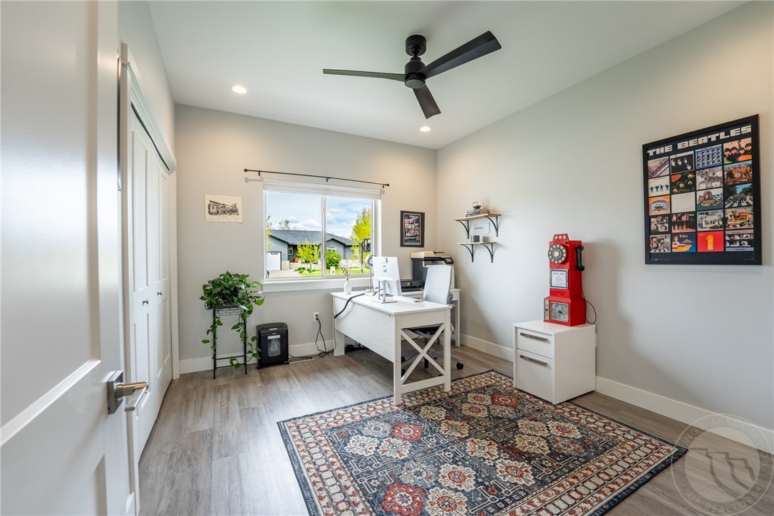 Billings, Montana 59105, United States, 6 Bedrooms Bedrooms, ,3 BathroomsBathrooms,Residential,Active,132356