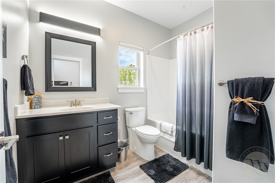 Billings, Montana 59105, United States, 6 Bedrooms Bedrooms, ,3 BathroomsBathrooms,Residential,Active,132356