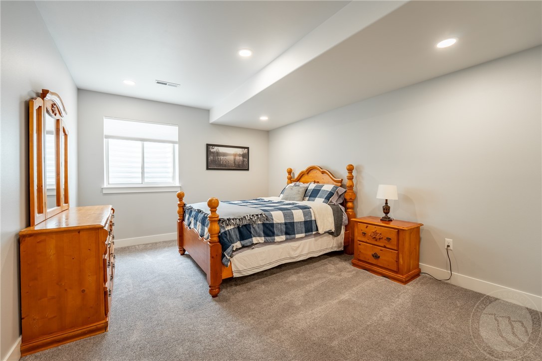 Billings, Montana 59105, United States, 6 Bedrooms Bedrooms, ,3 BathroomsBathrooms,Residential,Active,132356