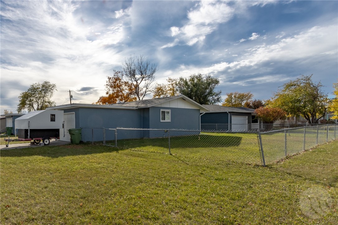 1716, 1718 Bitterroot Drive