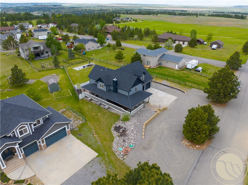 3706 IROQUOIS Trail