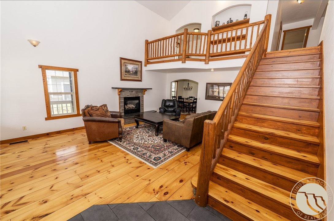 3706 IROQUOIS Trail