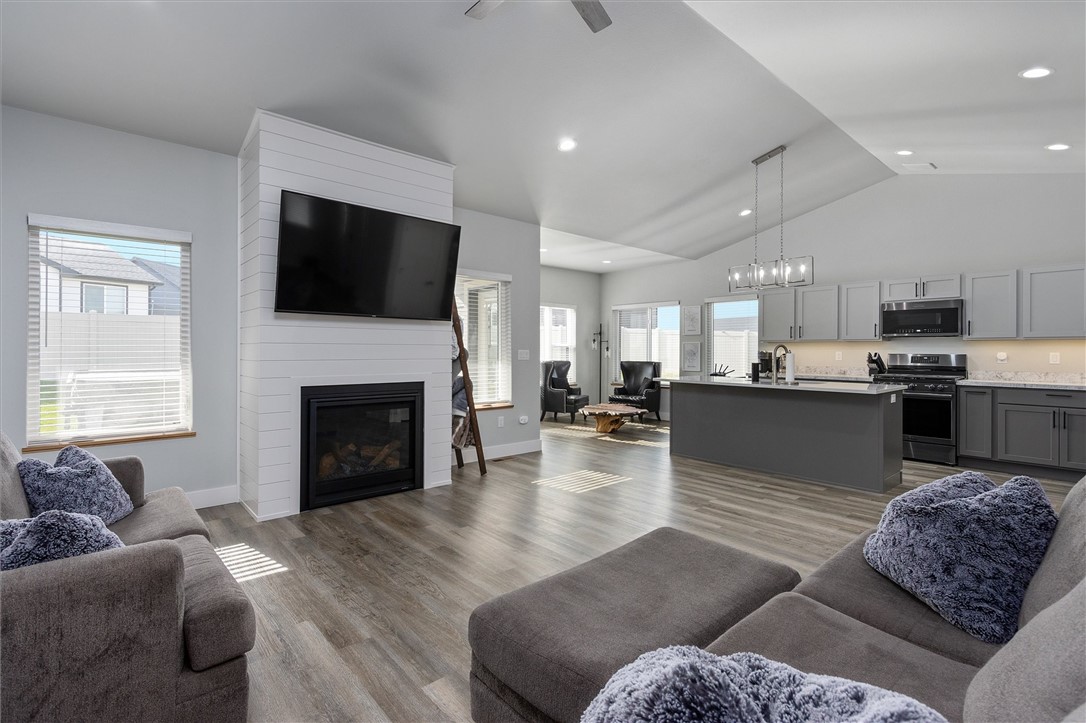 430 Montecito Avenue