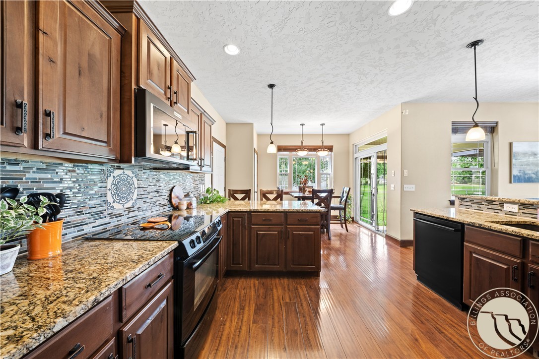 2055 Saddleback Drive