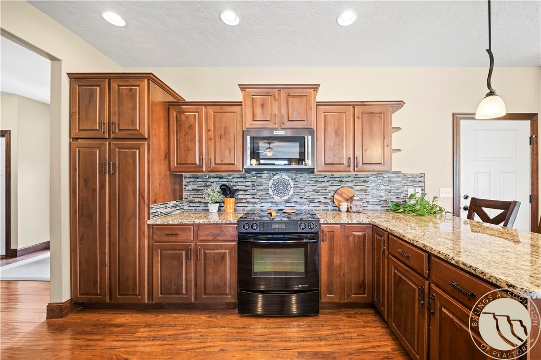 2055 Saddleback Drive