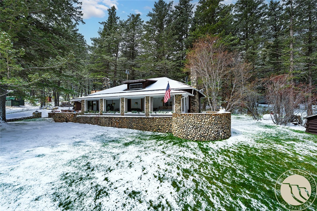 14 Whispering Pines Lane
