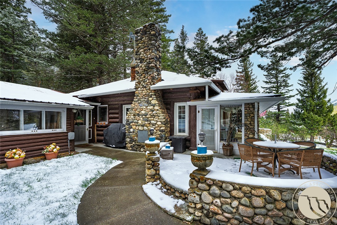 14 Whispering Pines Lane
