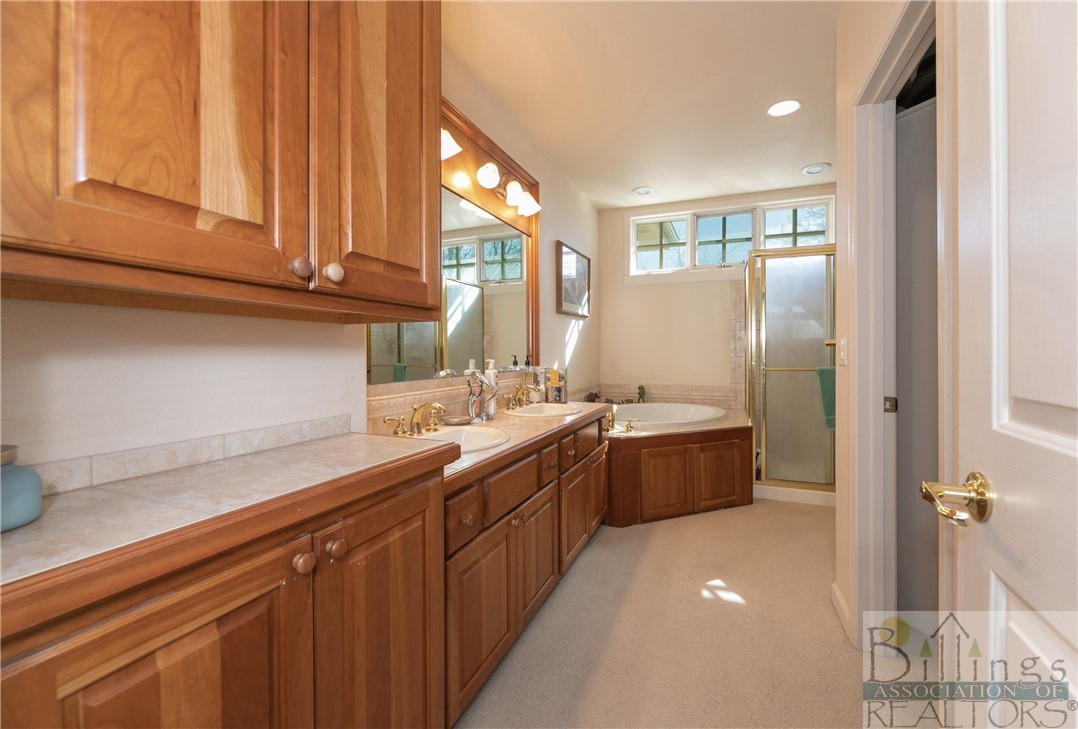 Billings, Montana 59102, United States, 4 Bedrooms Bedrooms, ,3 BathroomsBathrooms,Residential,Pending,62649