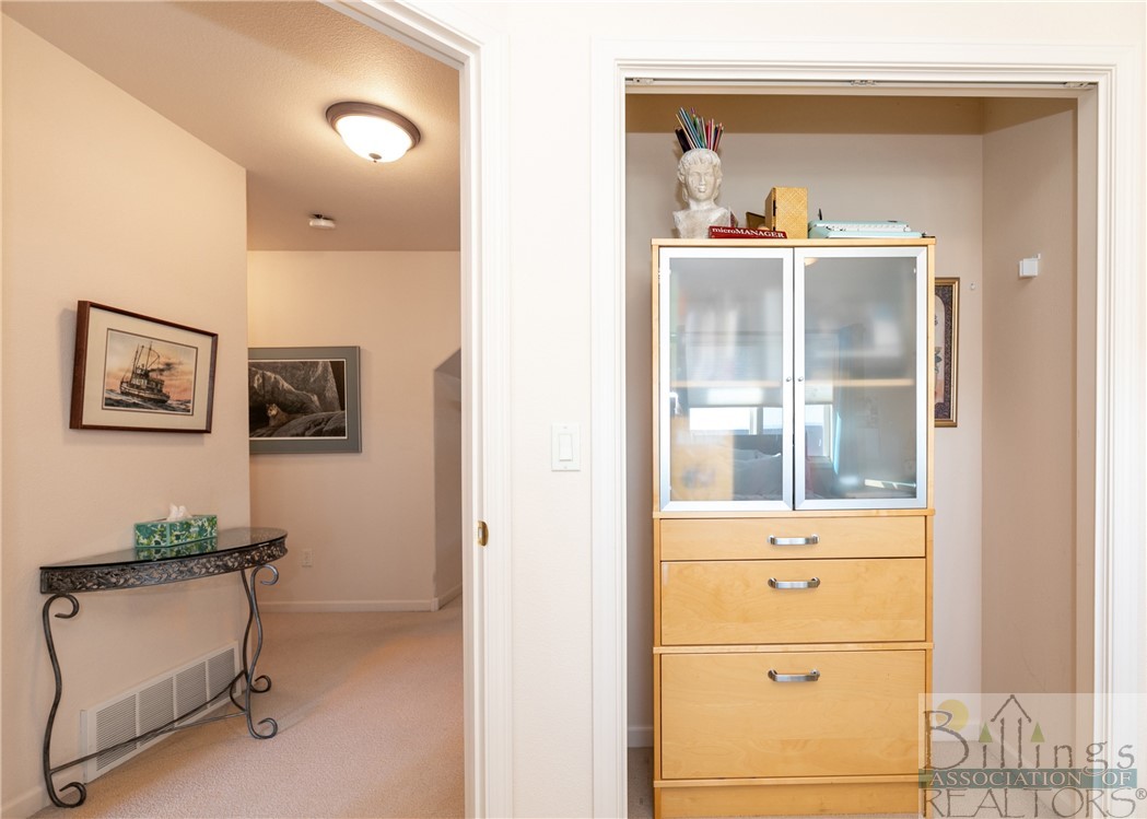 Billings, Montana 59102, United States, 4 Bedrooms Bedrooms, ,3 BathroomsBathrooms,Residential,Pending,62649