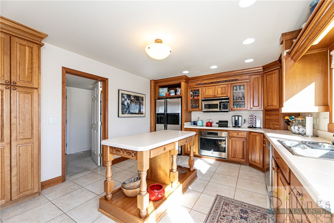 Billings, Montana 59102, United States, 4 Bedrooms Bedrooms, ,3 BathroomsBathrooms,Residential,Pending,62649