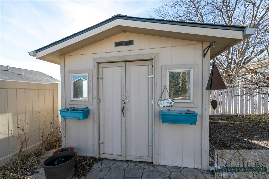 Billings, Montana 59102, United States, 4 Bedrooms Bedrooms, ,3 BathroomsBathrooms,Residential,Pending,62649