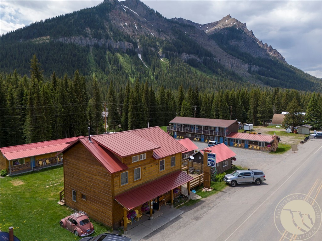 113 Main Street W