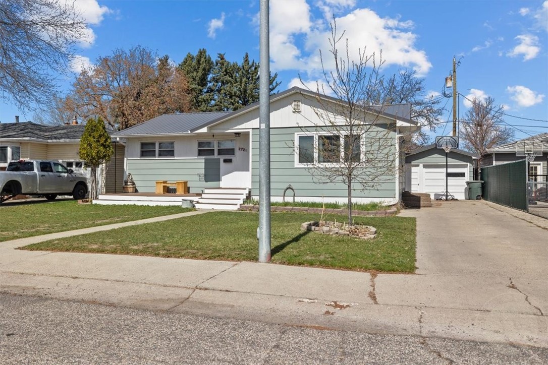2721 Custer Ave