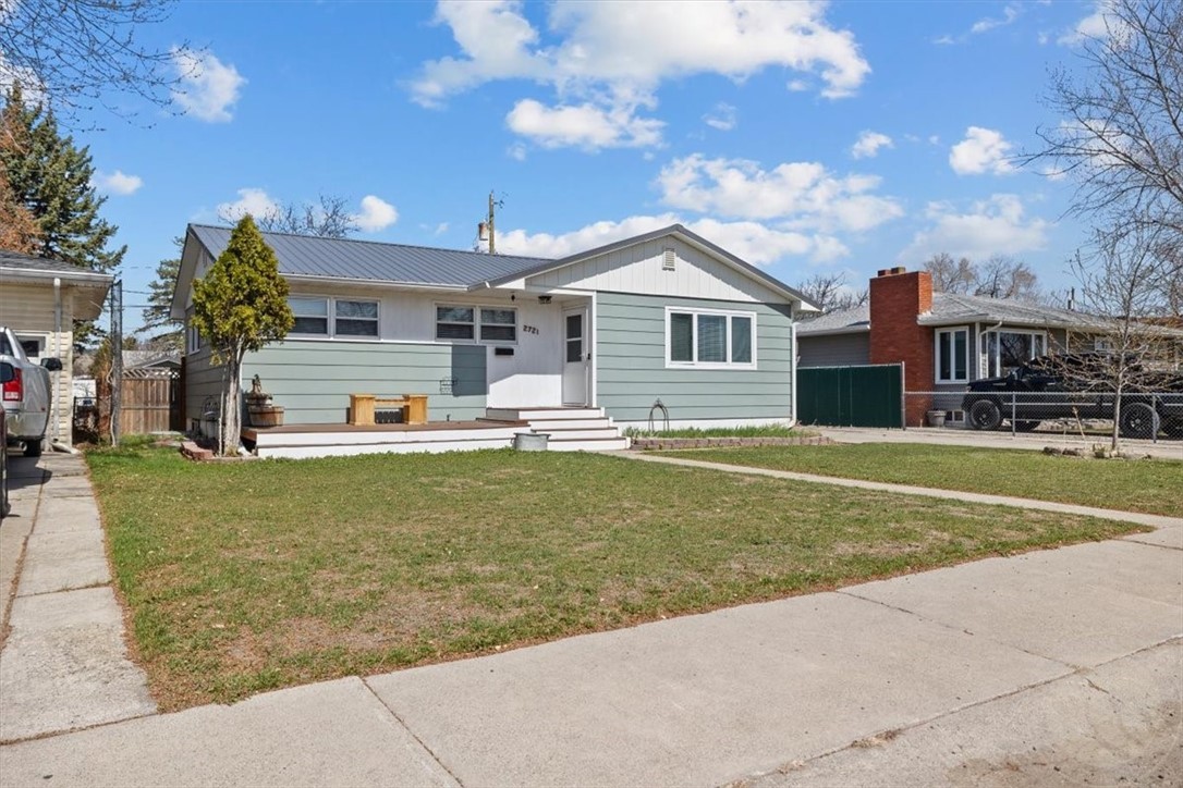 2721 Custer Ave