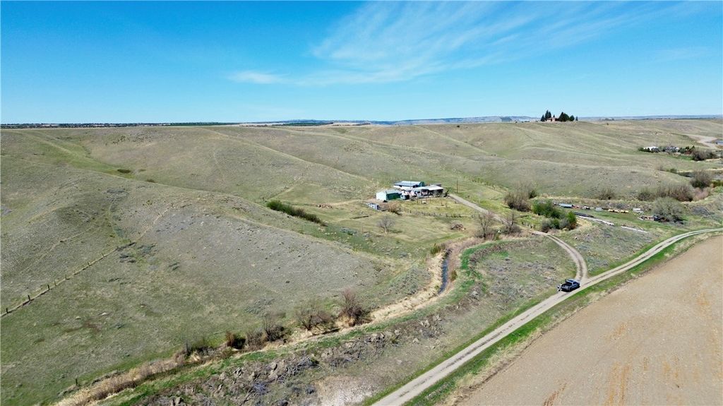 Photo of 55 Mangum Lane, Joliet, MT 59041 (MLS # 358839)