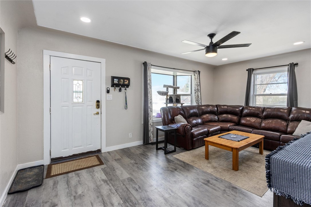 4642 Mitchell Avenue