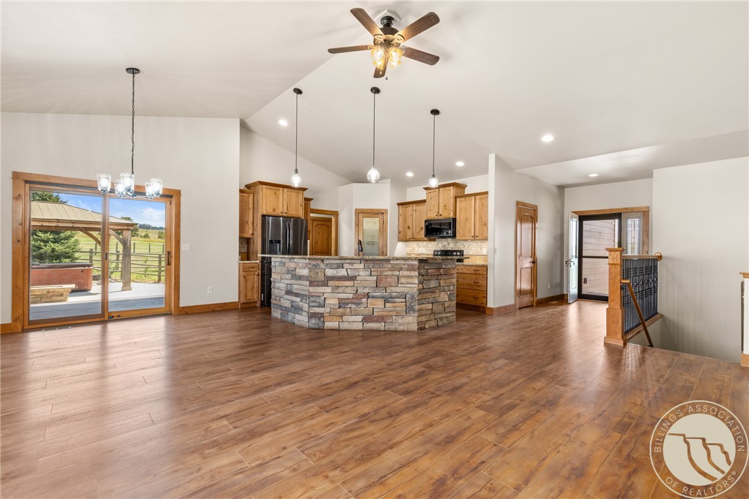 3877 High Trail Road