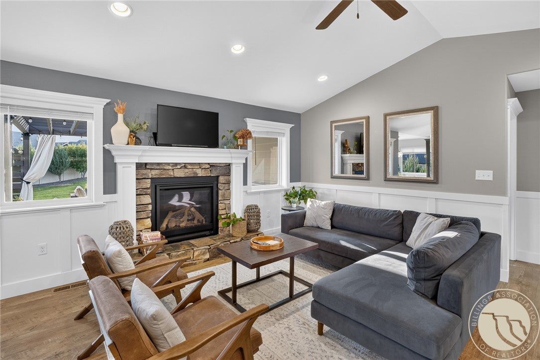 3083 W Copper Ridge