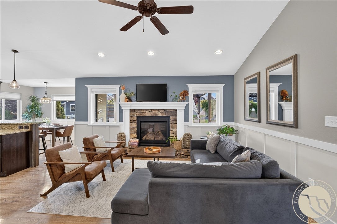 3083 W Copper Ridge