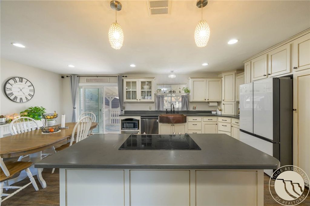 Photo of 1913 Columbine Drive, Billings, MT 59105 (MLS # 357501)