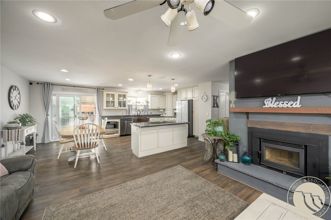 1913 Columbine Drive