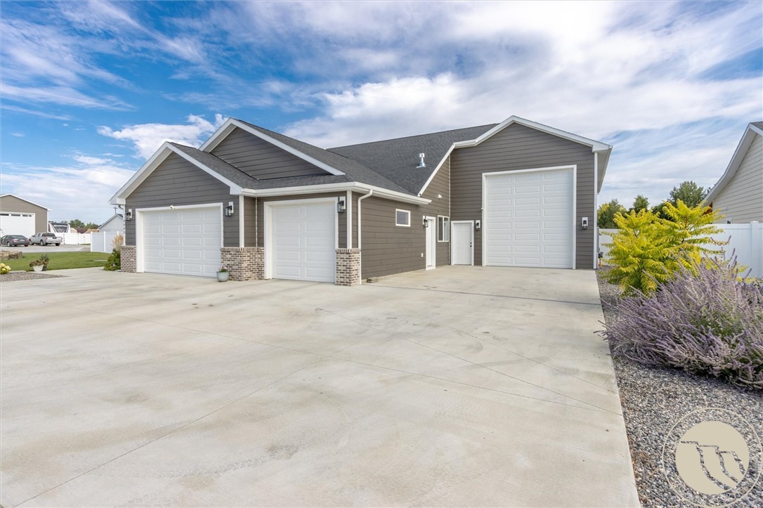4645 Shining Light Ln.