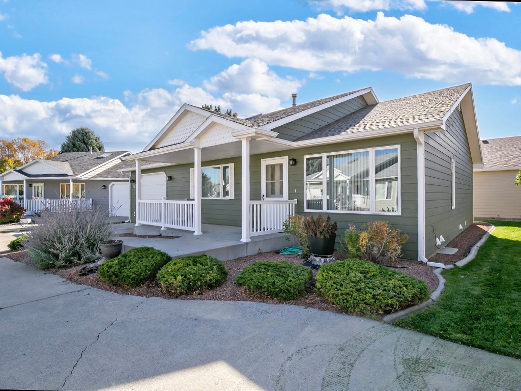 1606 Golden Boulevard