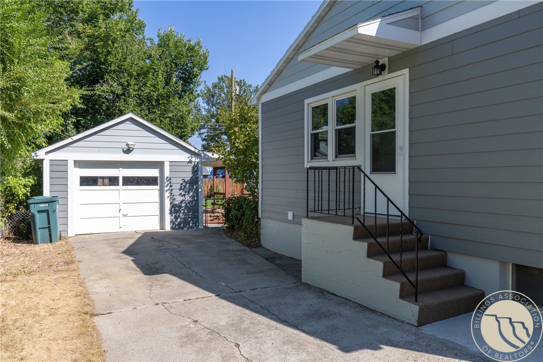 1113 Avenue D
