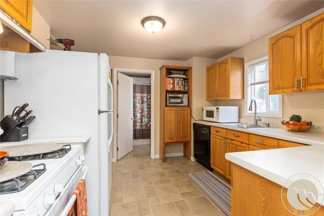 811 7th Street W