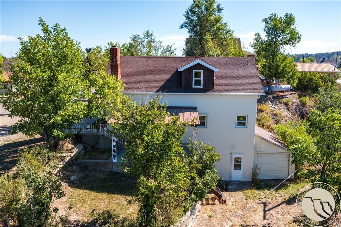 328 3rd Avenue W