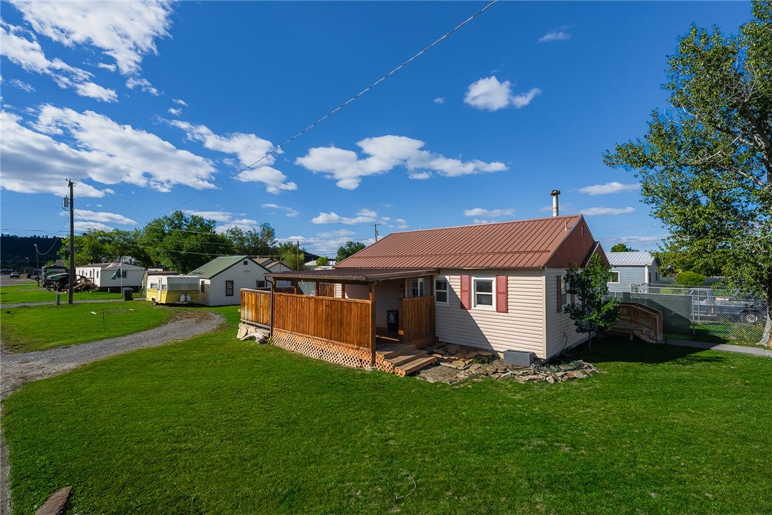 1045 E 2nd Ave North