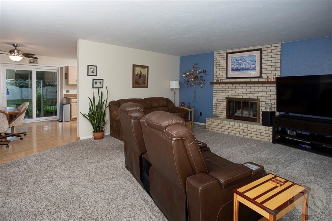 Billings, Montana 59105, United States, 4 Bedrooms Bedrooms, ,2 BathroomsBathrooms,Residential,Active,139605