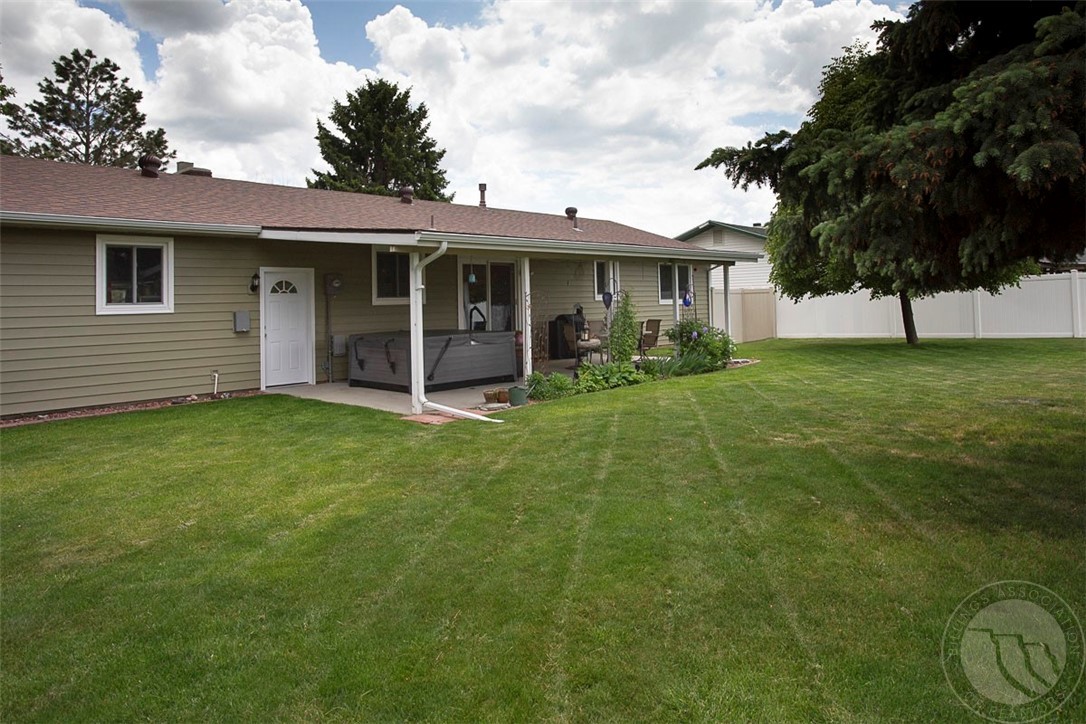 Billings, Montana 59105, United States, 4 Bedrooms Bedrooms, ,2 BathroomsBathrooms,Residential,Active,139605