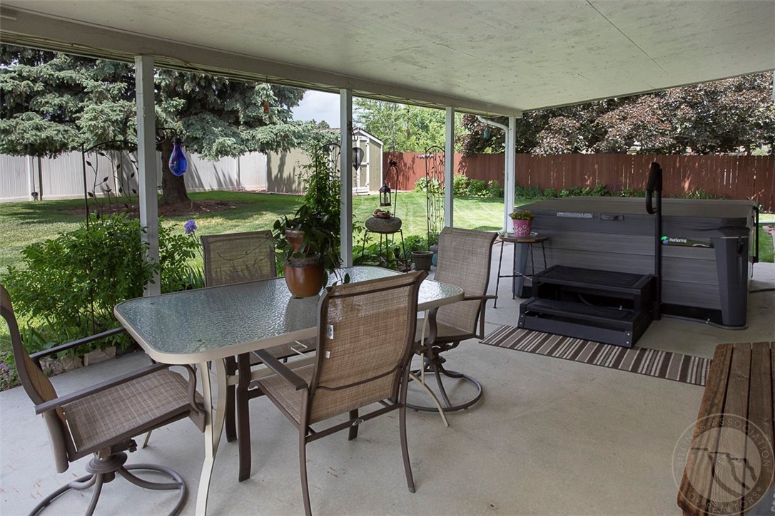 Billings, Montana 59105, United States, 4 Bedrooms Bedrooms, ,2 BathroomsBathrooms,Residential,Active,139605