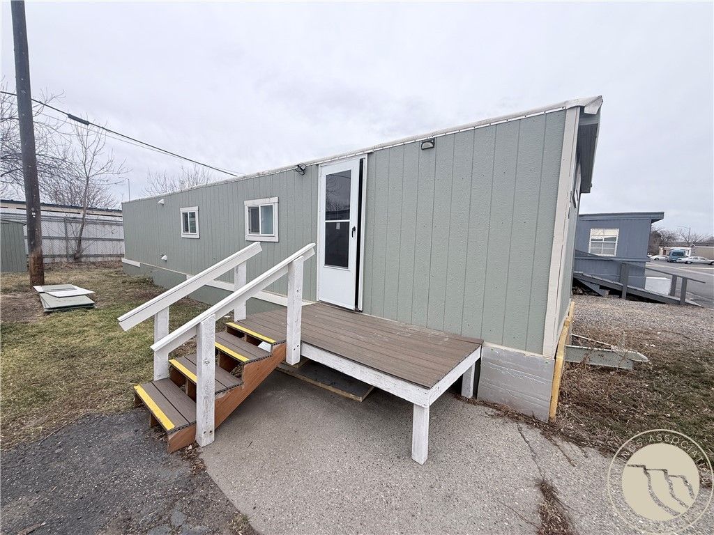 Photo of 307 S Billings Blvd Blvd #24, Billings, MT 59101 (MLS # 357733)