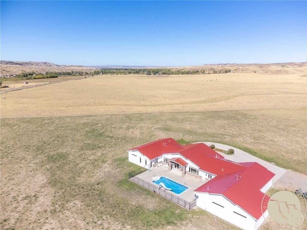 325 Three Wolf Road
