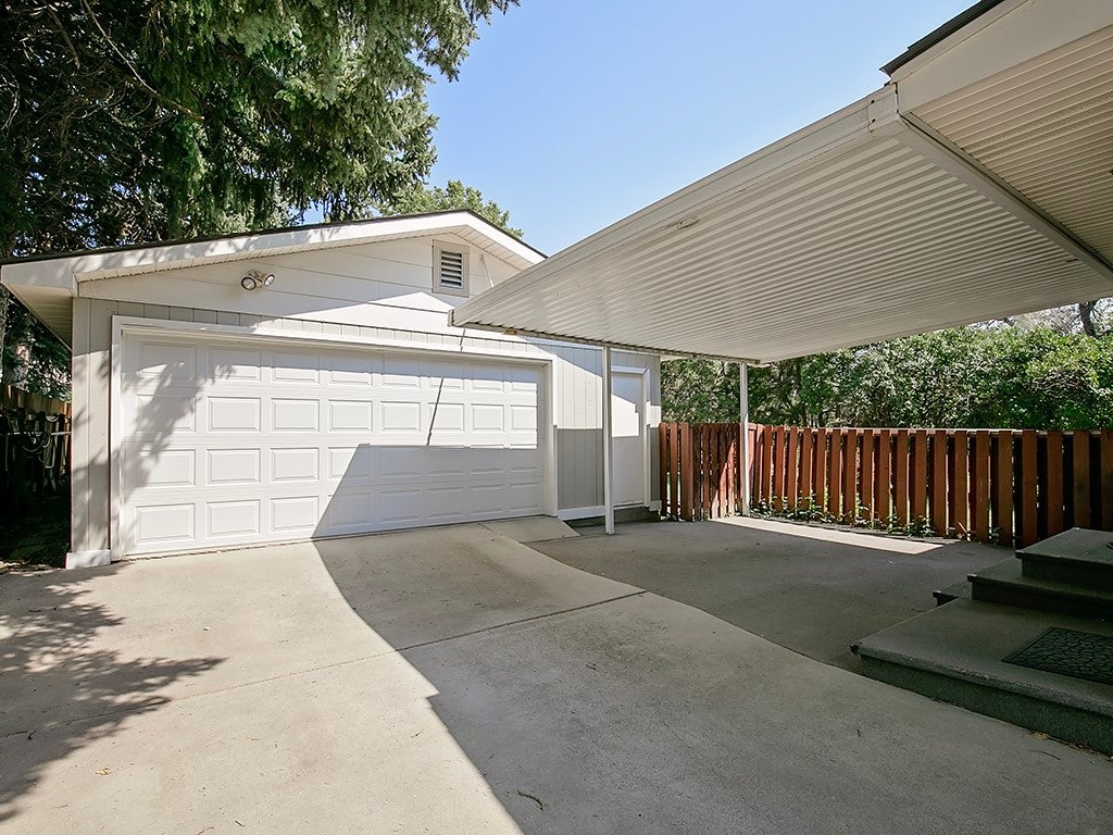 2213 Elizabeth Street