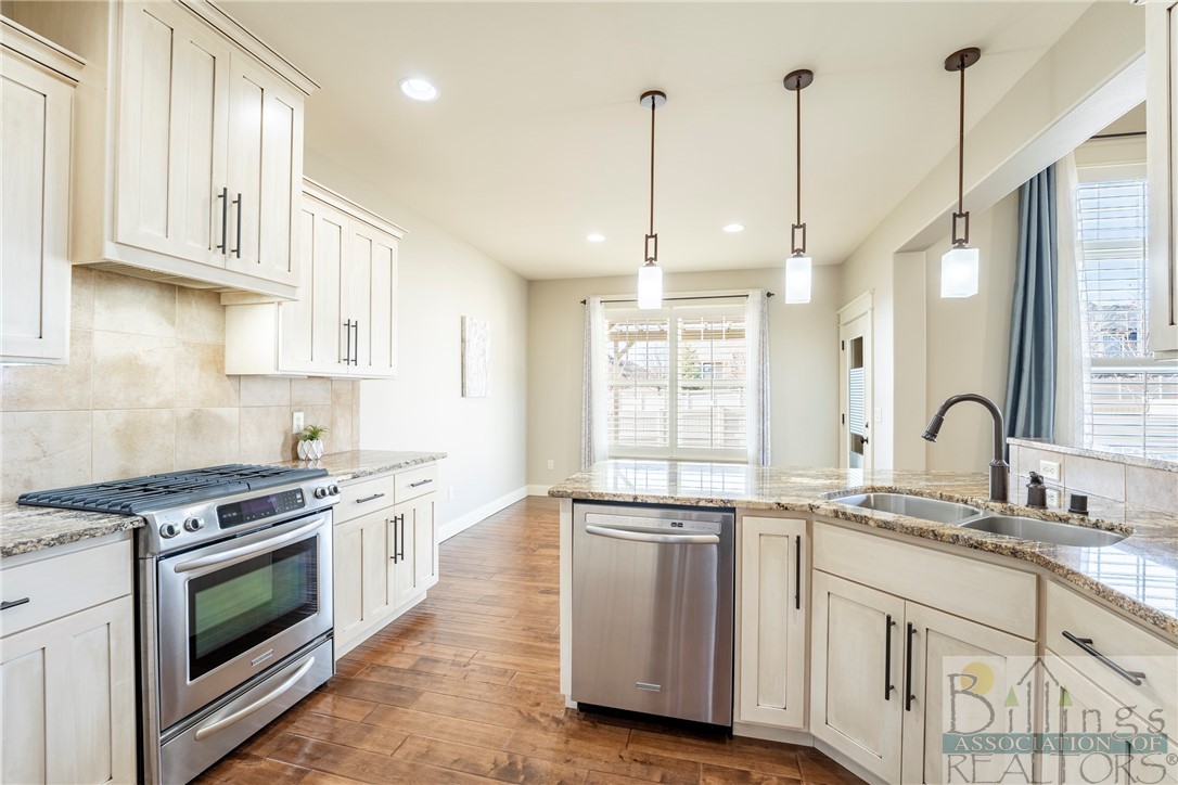 Billings, Montana 59106, United States, 3 Bedrooms Bedrooms, ,3 BathroomsBathrooms,Residential,Contingent,64245