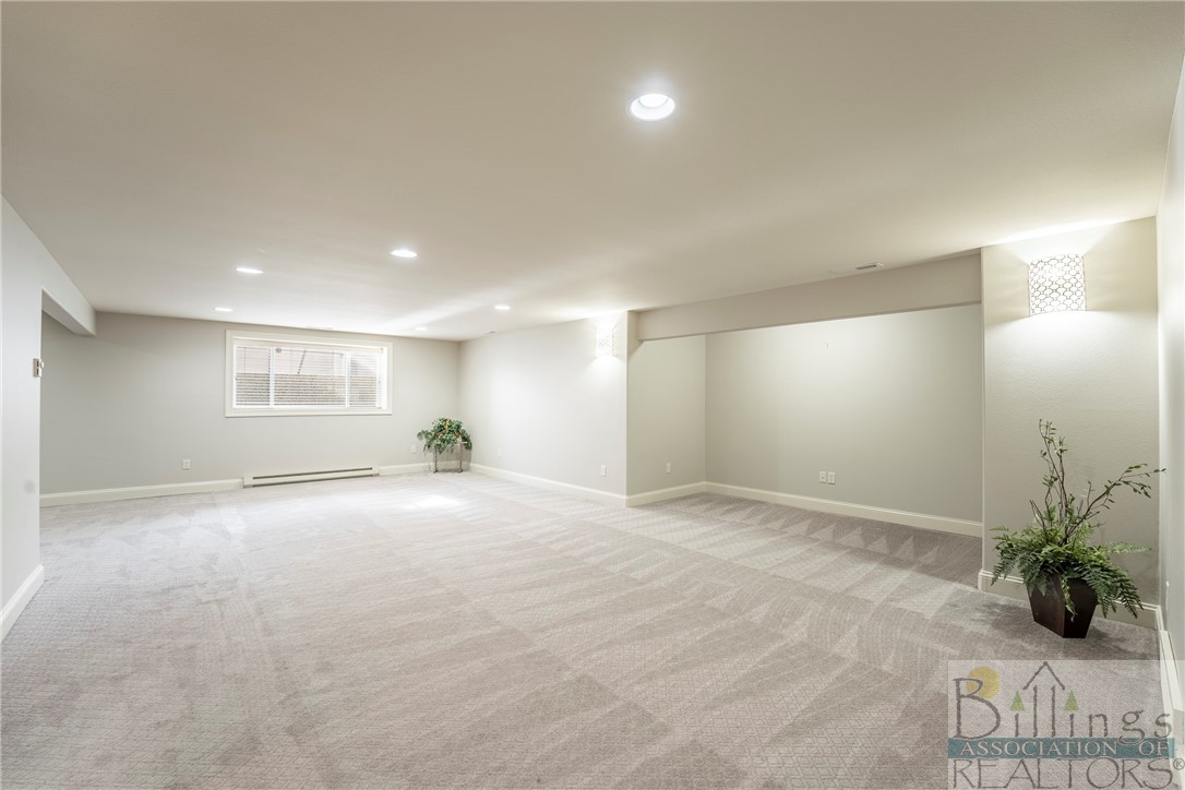 Billings, Montana 59106, United States, 3 Bedrooms Bedrooms, ,3 BathroomsBathrooms,Residential,Contingent,64245