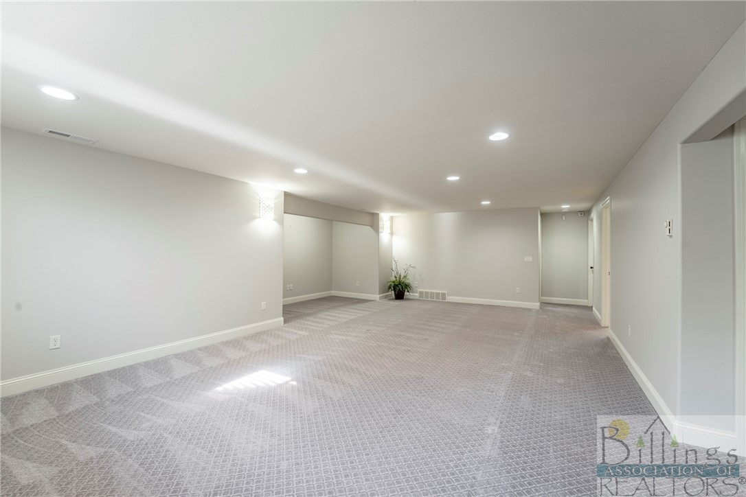 Billings, Montana 59106, United States, 3 Bedrooms Bedrooms, ,3 BathroomsBathrooms,Residential,Contingent,64245