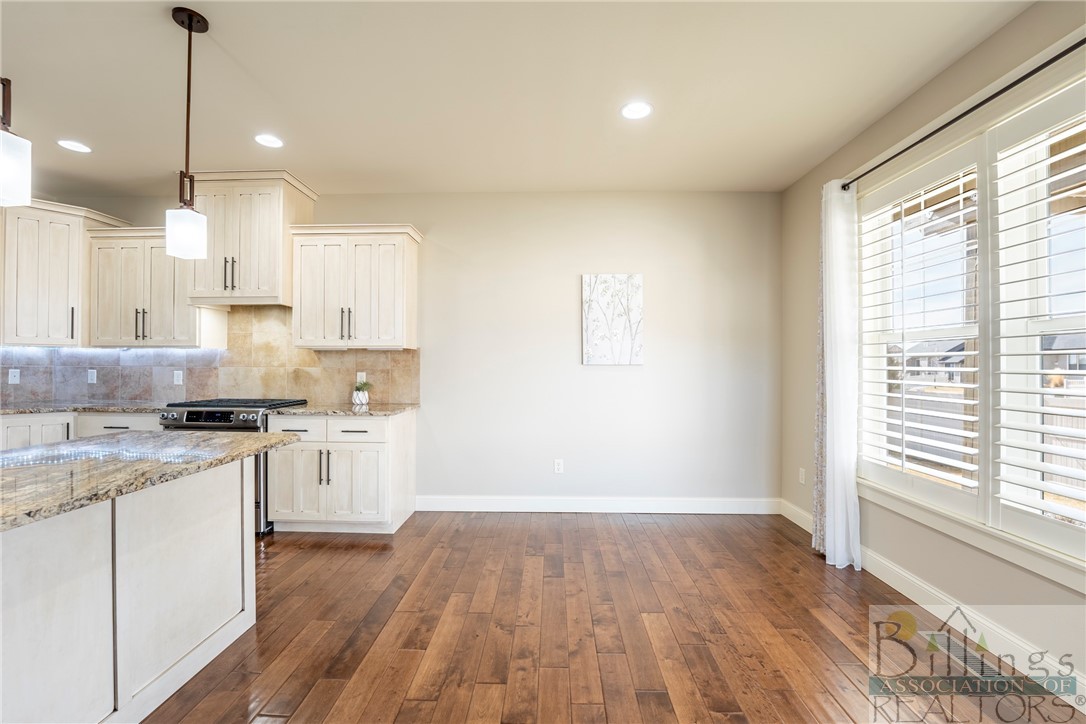 Billings, Montana 59106, United States, 3 Bedrooms Bedrooms, ,3 BathroomsBathrooms,Residential,Contingent,64245