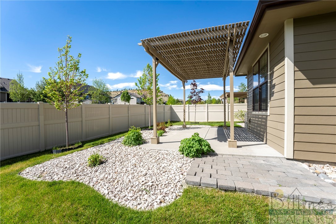 Billings, Montana 59106, United States, 3 Bedrooms Bedrooms, ,3 BathroomsBathrooms,Residential,Contingent,64245