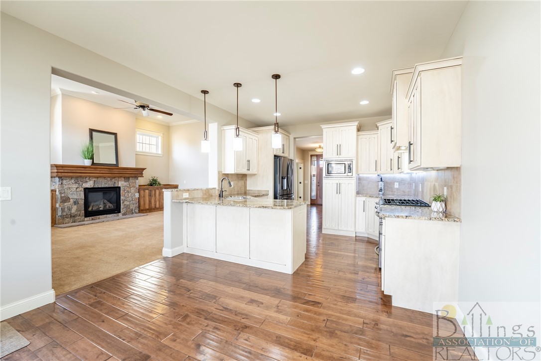 Billings, Montana 59106, United States, 3 Bedrooms Bedrooms, ,3 BathroomsBathrooms,Residential,Contingent,64245